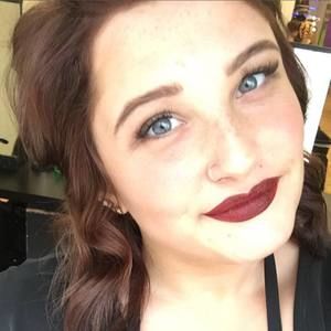 Meet your Posher, Abigail